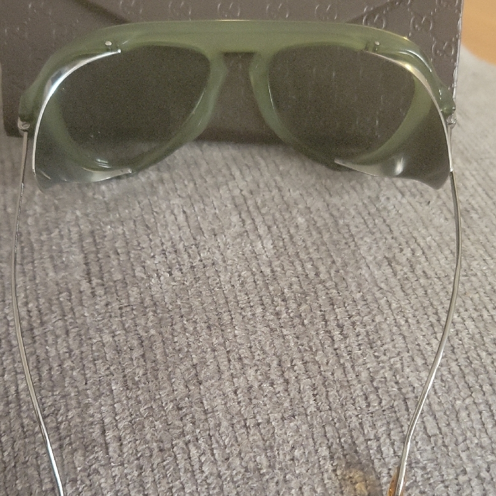 Gucci Olive Green Sunglasses - Picture 3 of 8
